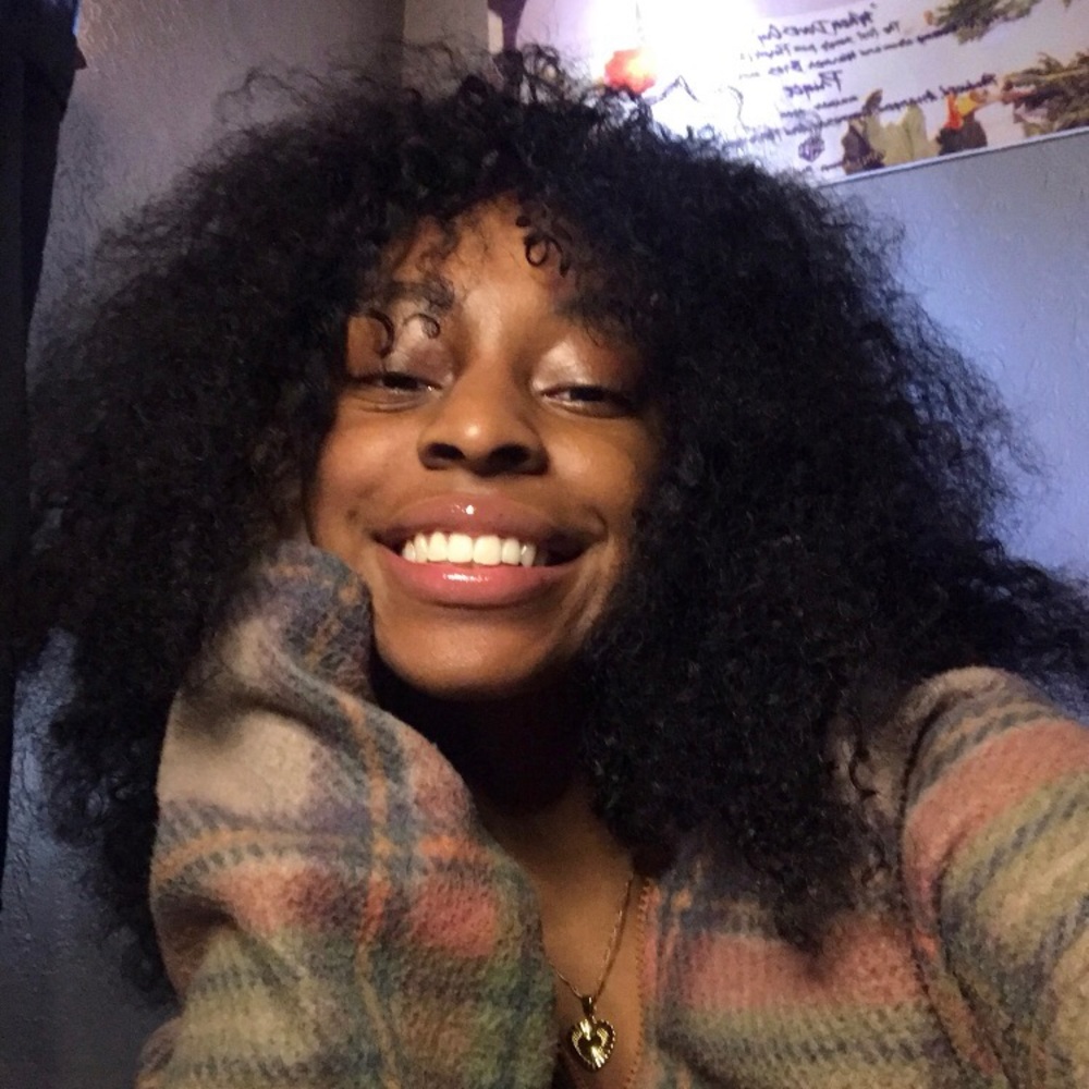 Meet your Posher, Auri